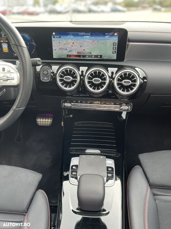 Mercedes-Benz CLA - 10