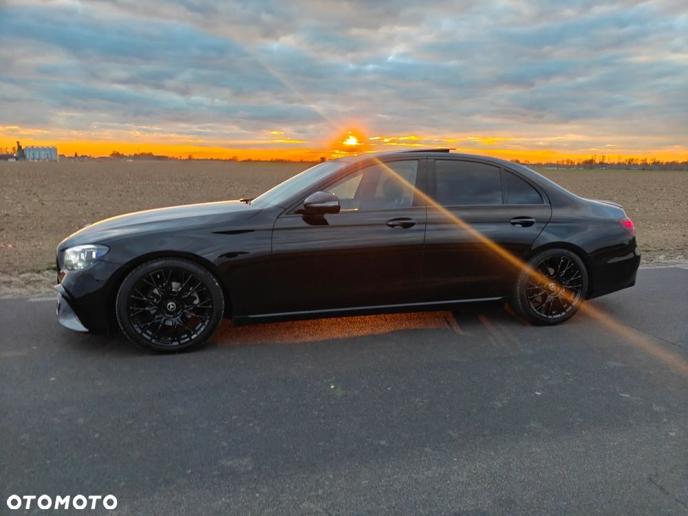 Mercedes-Benz Klasa E 220 d 9G-TRONIC - 24