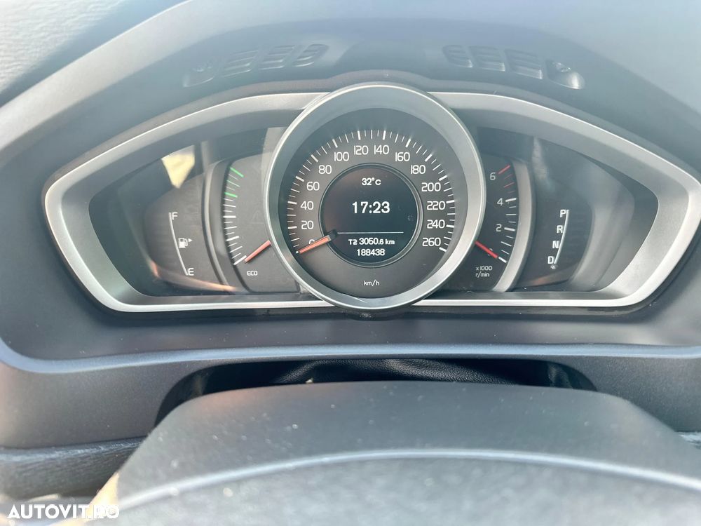 Volvo V40 Cross Country D2 Geartronic Kinetic - 15