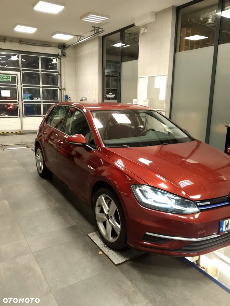 Volkswagen Golf - 37