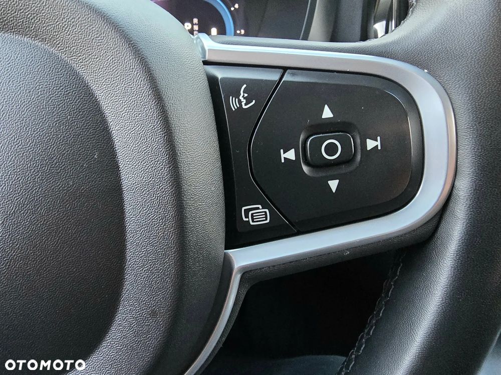 Volvo XC 60 D5 SCR AWD Momentum - 32