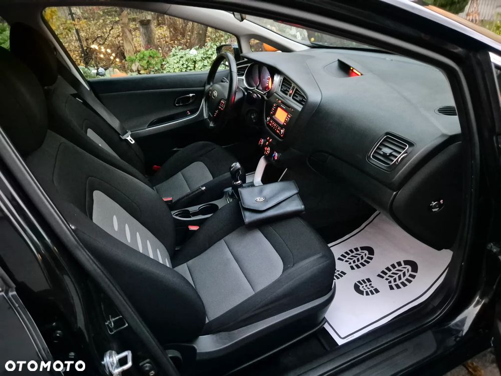 Kia Ceed 1.6 GDI Dream-Team Edition - 8