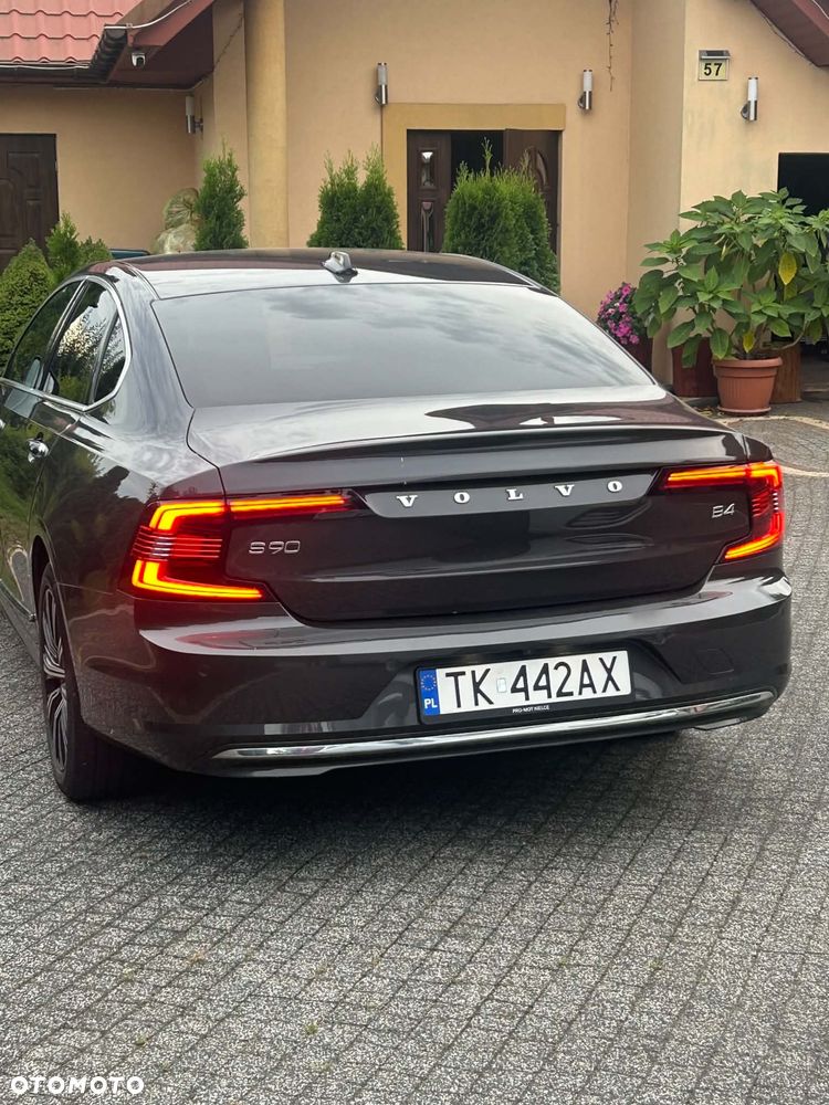 Volvo S90 - 2