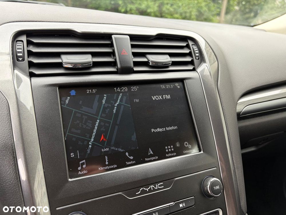 Ford Mondeo 2.0 Hybrid Titanium - 26