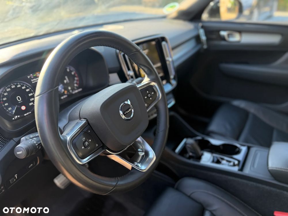 Volvo XC 40 B4 B R-Design - 12