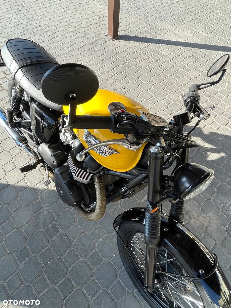 Triumph Bonneville - 3