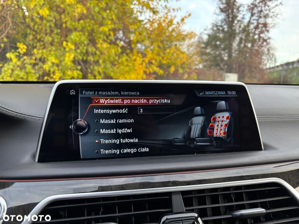 BMW Seria 7 750Li xDrive - 30