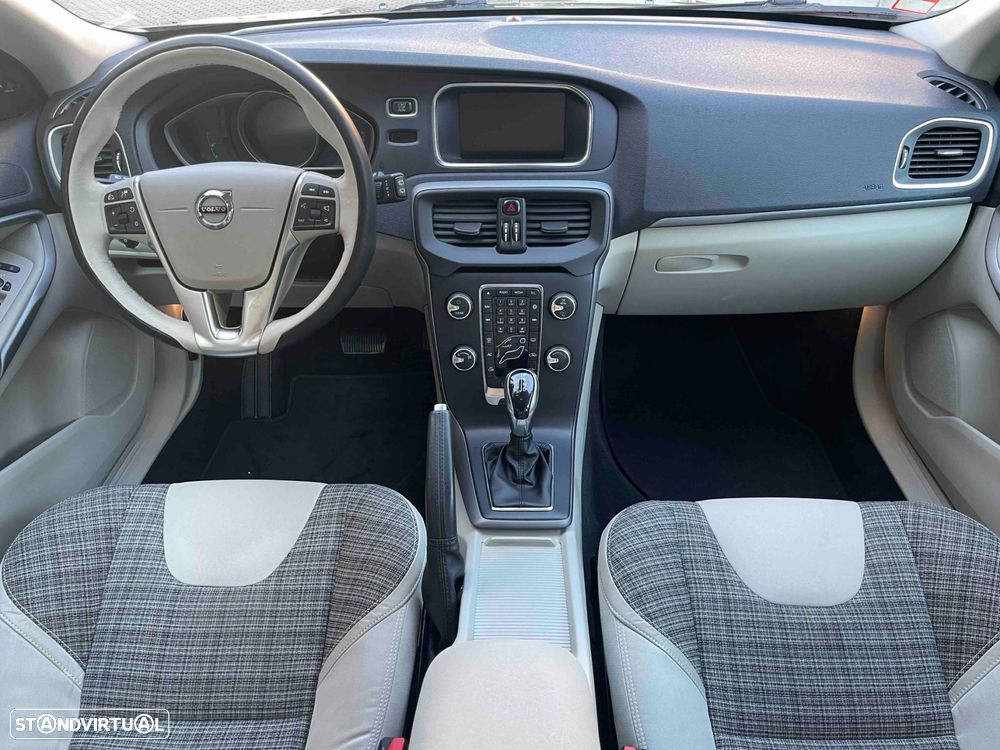 Volvo V40 2.0 D4 Inscripton Geartronic - 6