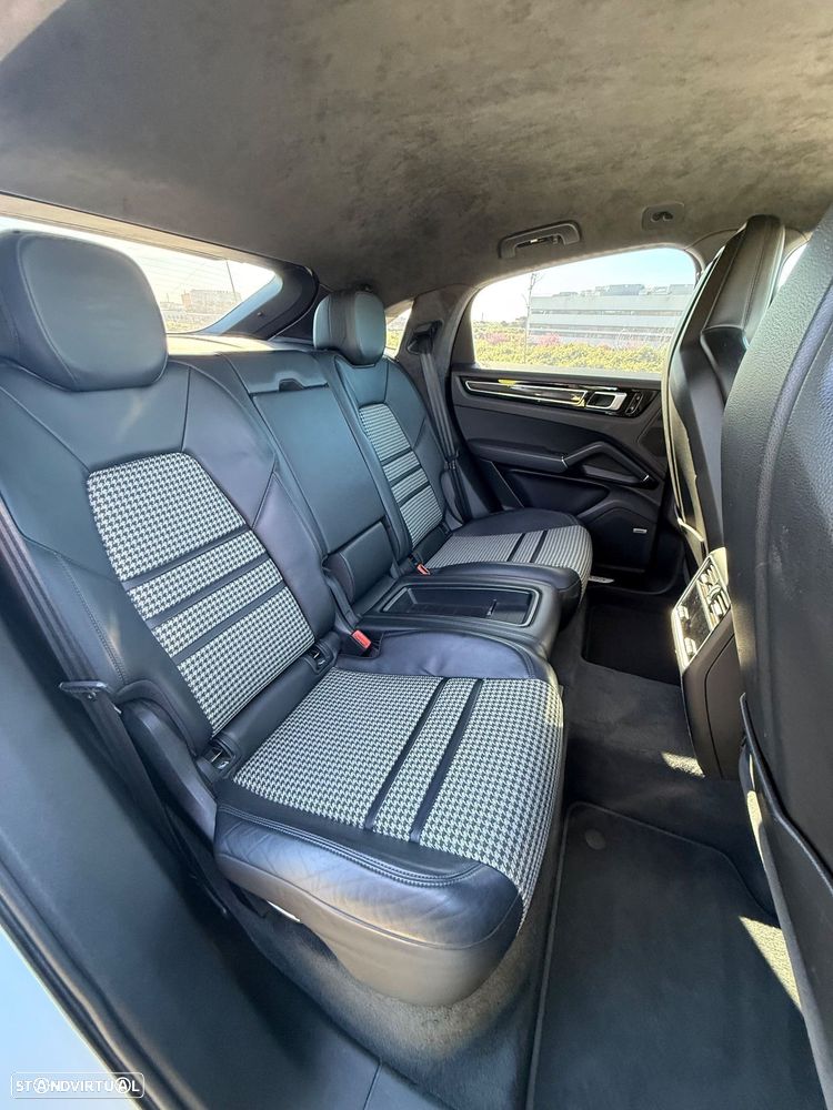 Porsche Cayenne Coupé - 21
