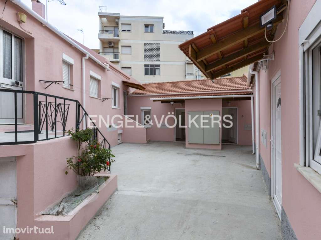 Vila em Sacavém com 12 Apartamentos Excelente Oportunidade de Inves... - Grande imagem: 2/28