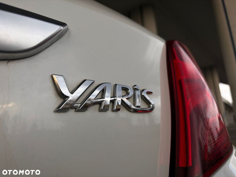 Toyota Yaris - 15