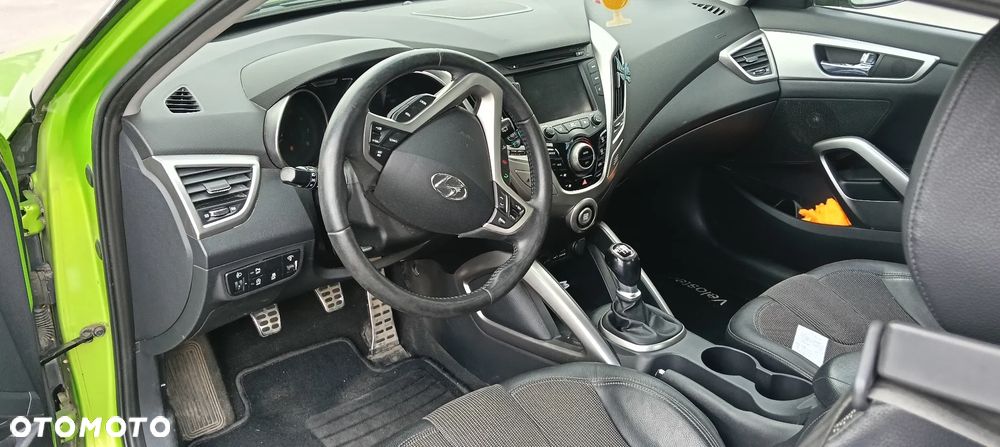 Hyundai Veloster 1.6 GDI Comfort - 4