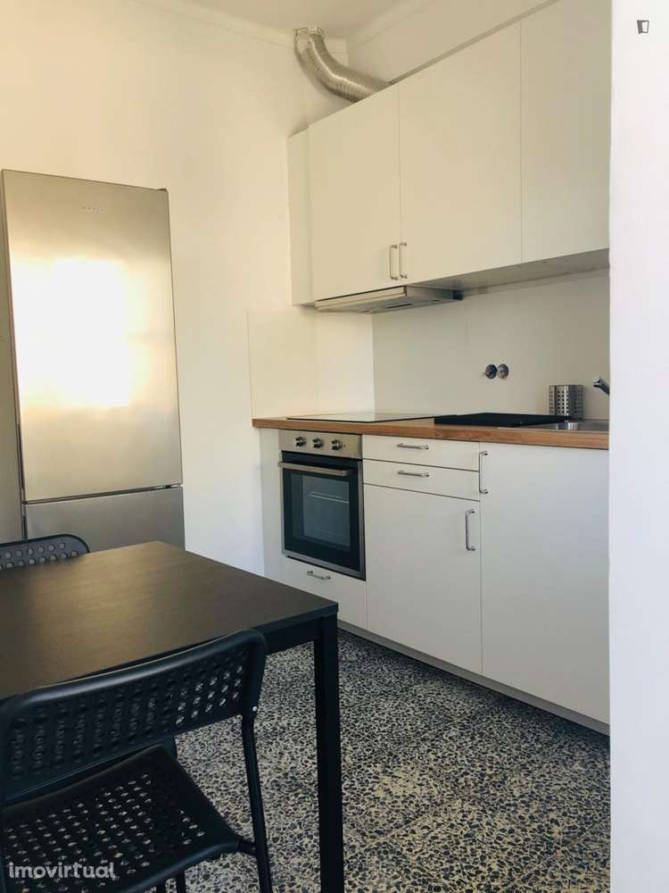 Quarto - localizado em Sé de Braga e São Lázaro Braga - Grande imagem: 4/12