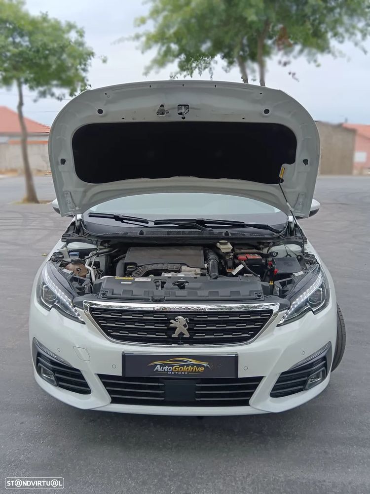 Peugeot 308 1.2 PureTech Allure EAT8 - 14