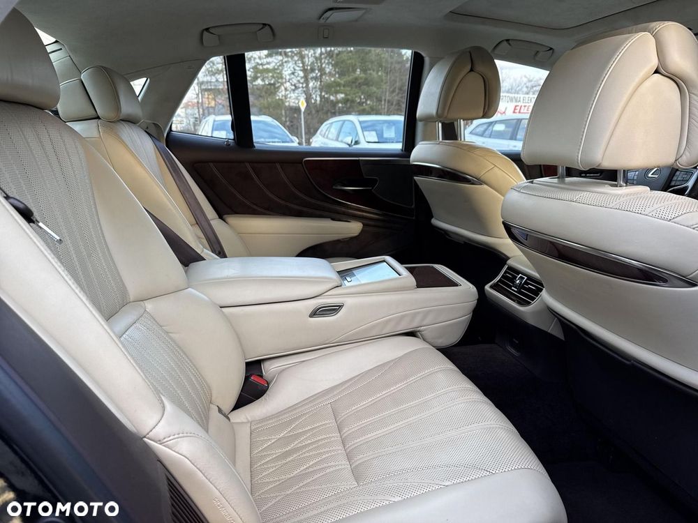 Lexus LS - 17