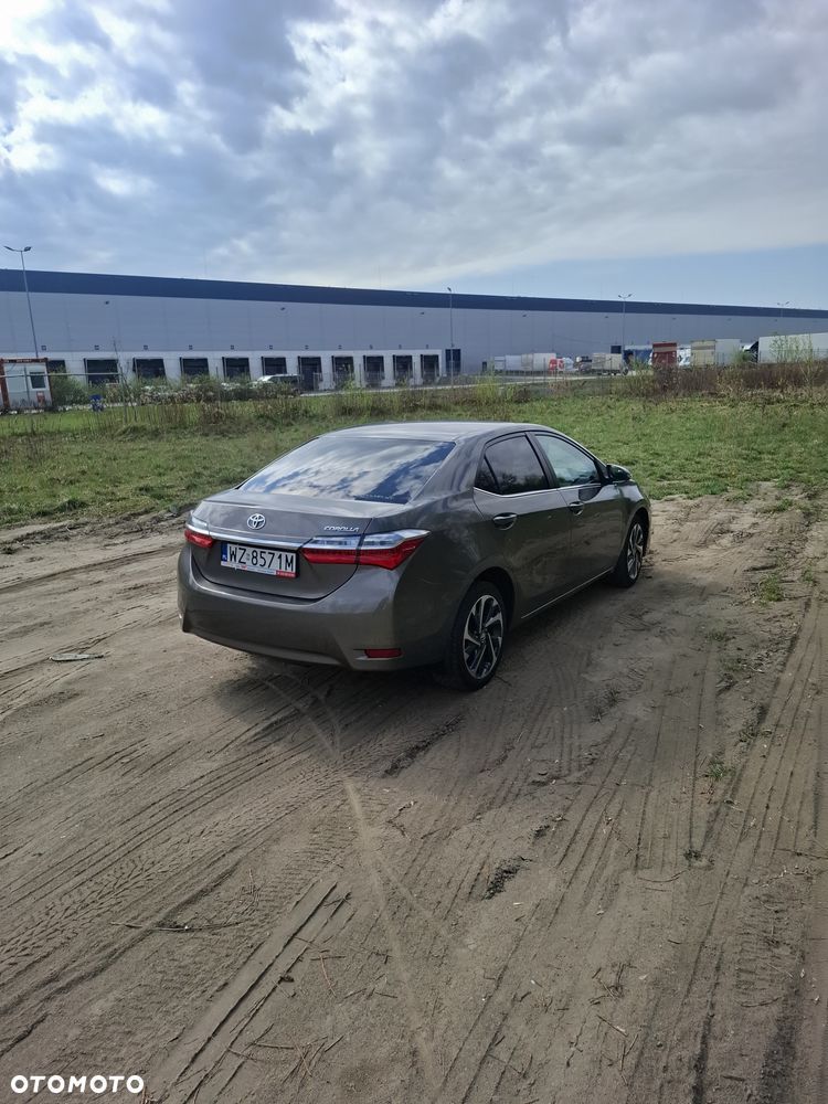 Toyota Corolla 1.6 Premium - 5