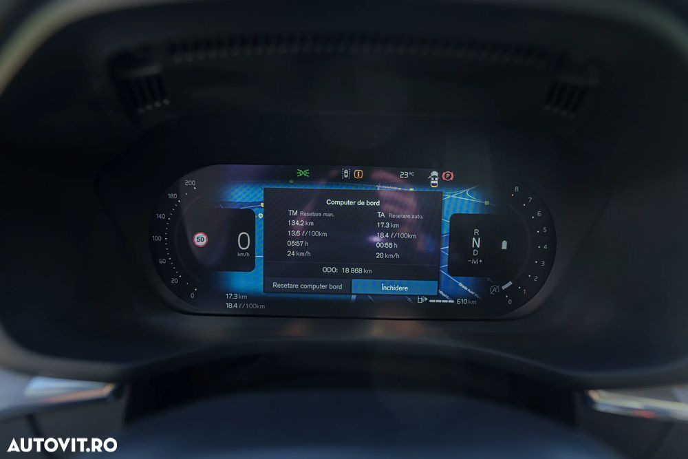 Volvo XC 60 B5 MHEV AT AWD Ultimate Dark - 14