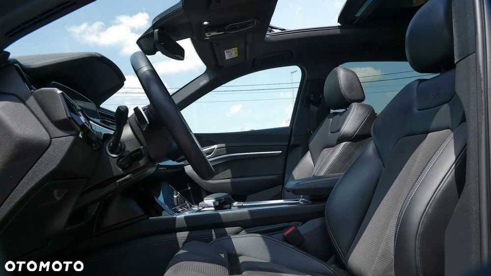 Audi e-tron 50 quattro S line - 13
