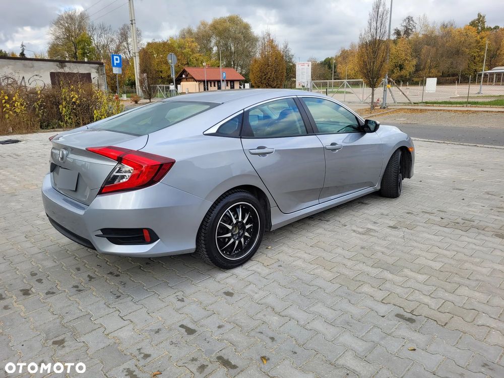 Honda Civic 2.0 i-VTEC LX CVT - 3