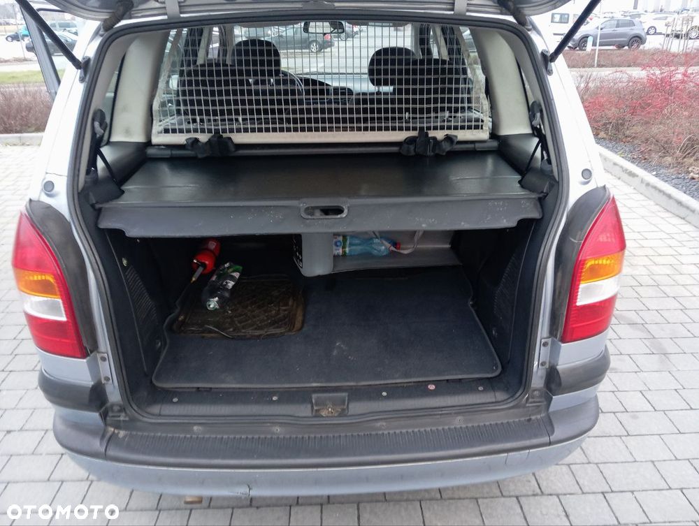 Opel Zafira 1.8 16V - 8