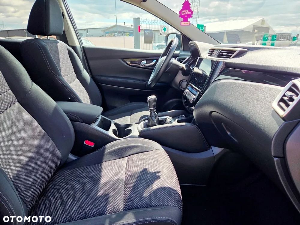 Nissan Qashqai 1.5 dCi N-Connecta - 31