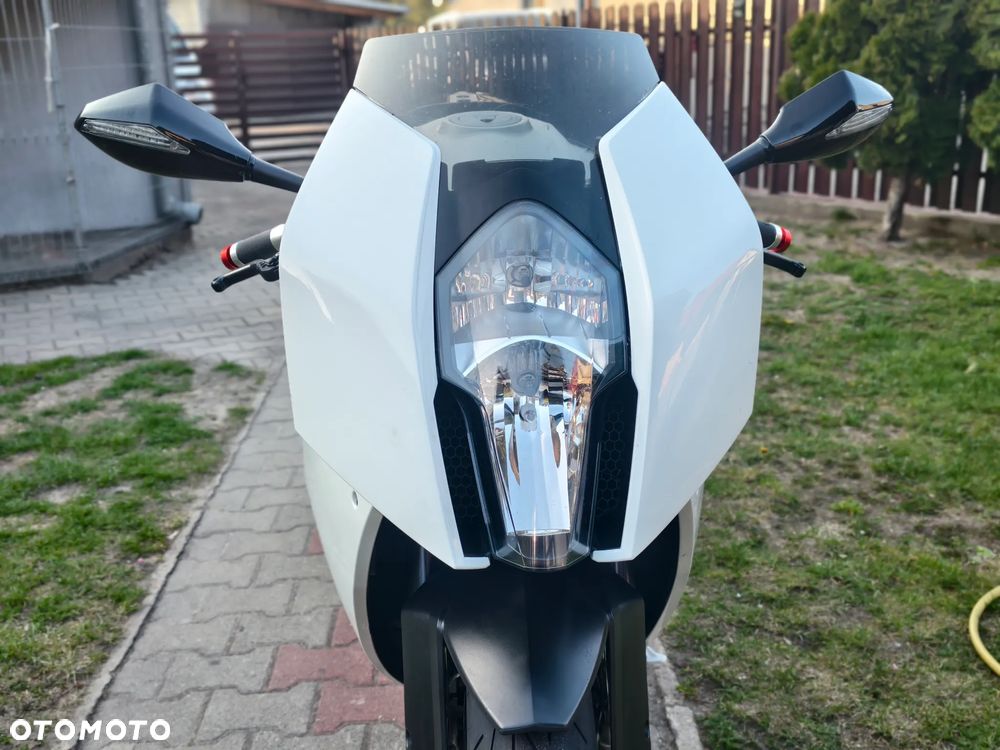 KTM RC 8 - 17
