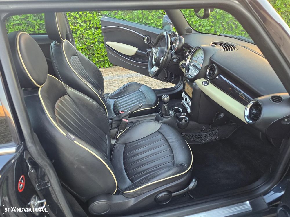 MINI 3 Portas Cooper D - 7