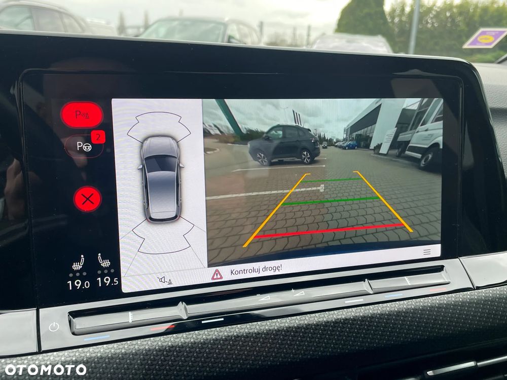 Volkswagen Golf 1.5 eTSI EVO Style DSG - 23