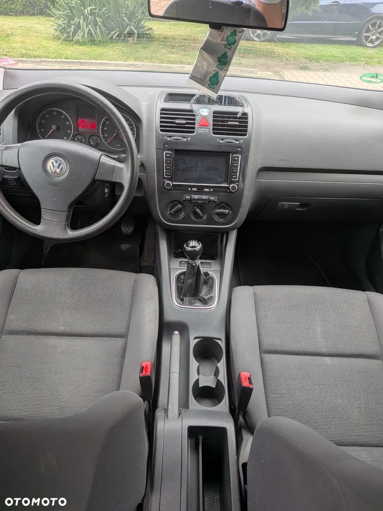 Volkswagen Golf - 10