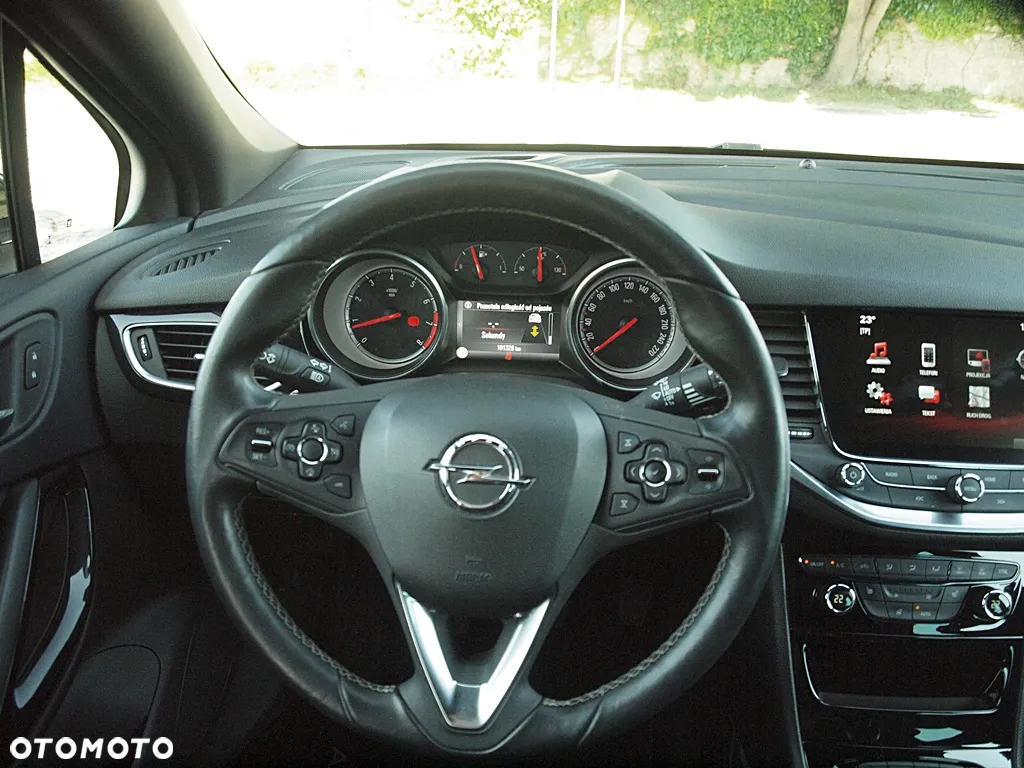 Opel Astra 1.4 Turbo Business - 17