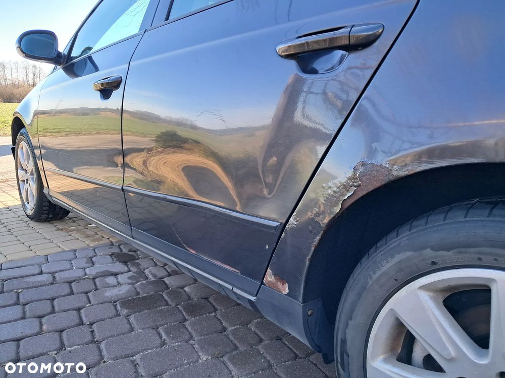 Volkswagen Passat - 10