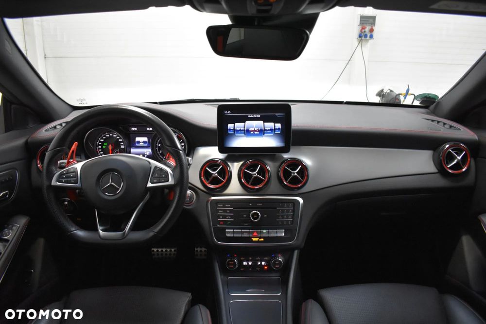 Mercedes-Benz CLA 250 4Matic 7G-DCT Sport - 17