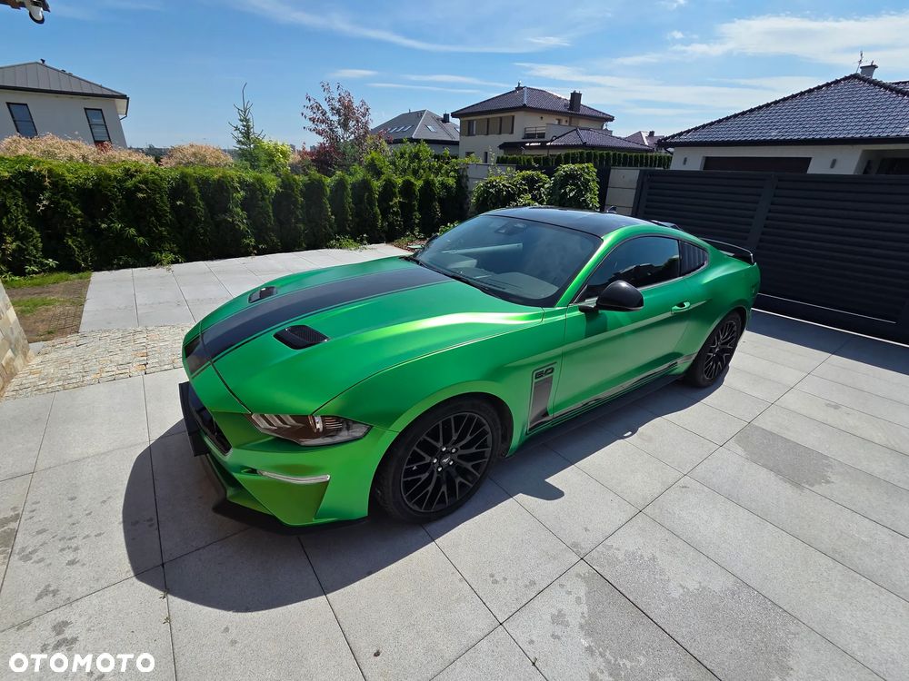 Ford Mustang - 1