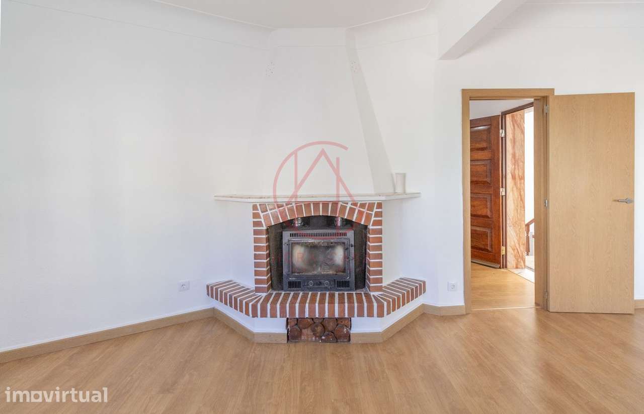 Apartamento t4 à venda na Rua Ferreira de Castro - Grande imagem: 2/24