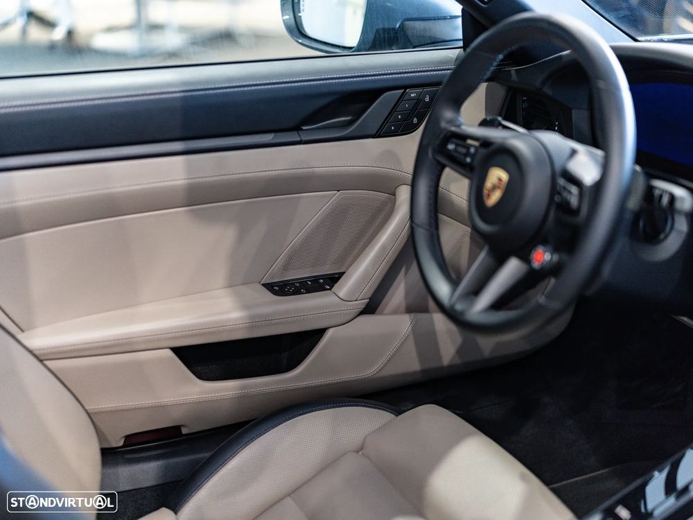 Porsche 911 (992) Carrera PDK - 35