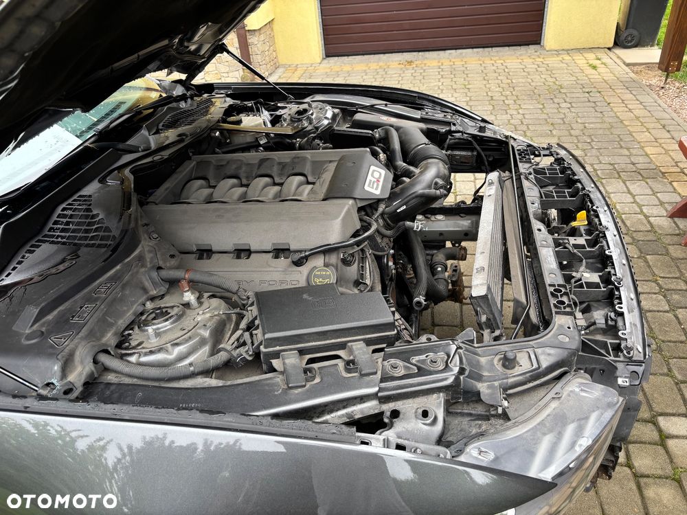 Ford Mustang - 25