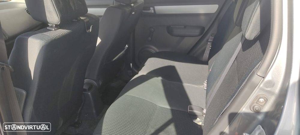 Suzuki Swift 1.3 16V GA - 8