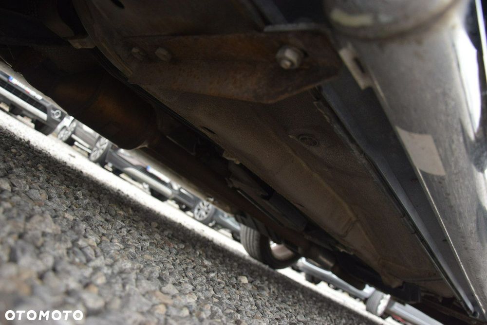 Mitsubishi Outlander 2.0 DI-D 4WD Inform - 30