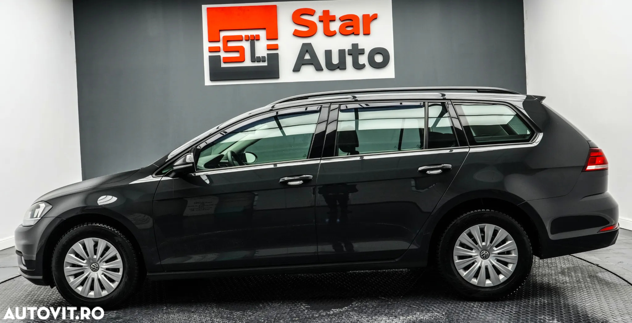 Volkswagen Golf 1.6 TDI Comfortline - 10