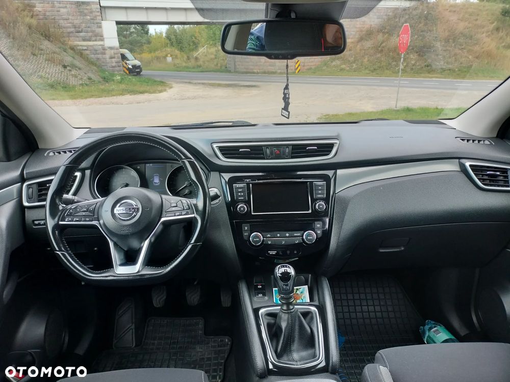 Nissan Qashqai 1.3 DIG-T ACENTA - 8