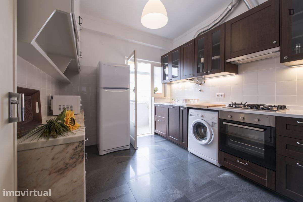 Apartamento com 2 quartos - localizado em Carnide Lisbon - Grande imagem: 2/25