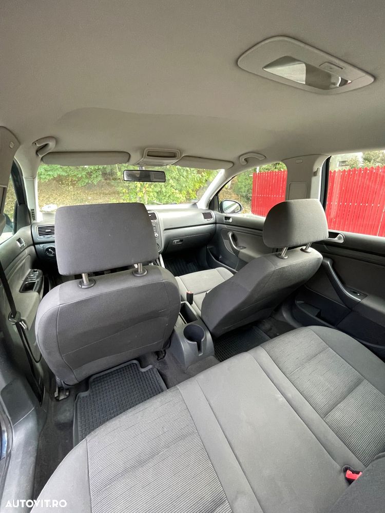 Volkswagen Golf - 12