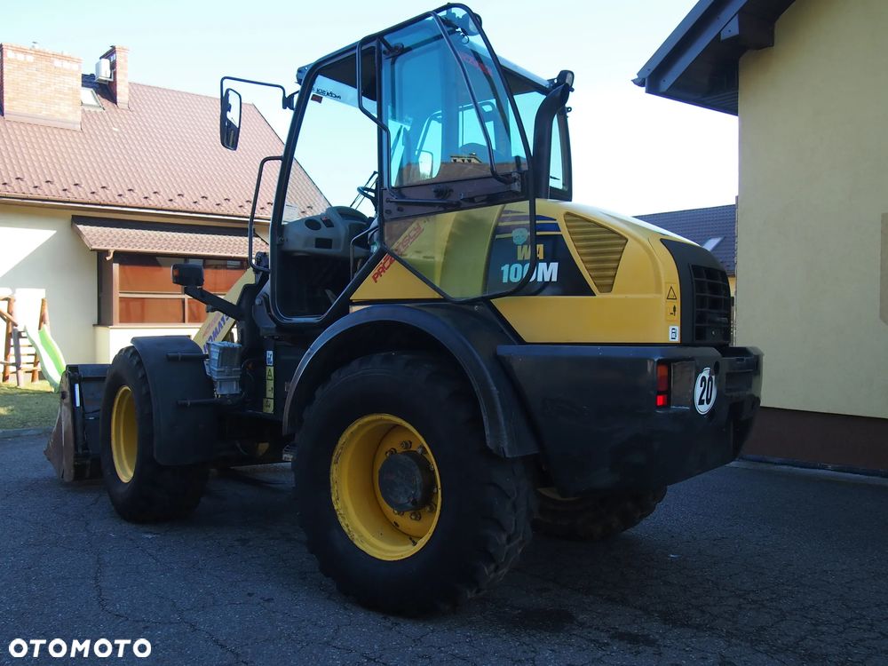 wszystkie maszyny są sprowadzone w dobrym stanie technicznym i wizualnym . zapraszamy do obejrzenia innych naszych ofert na paczynscy.pl cena na export, nie zawiera podatku - 5