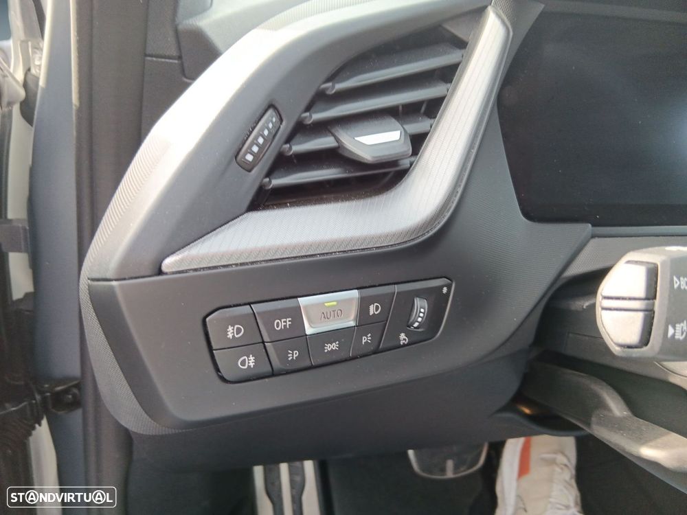 BMW 116 d Pack Desportivo M Auto - 23
