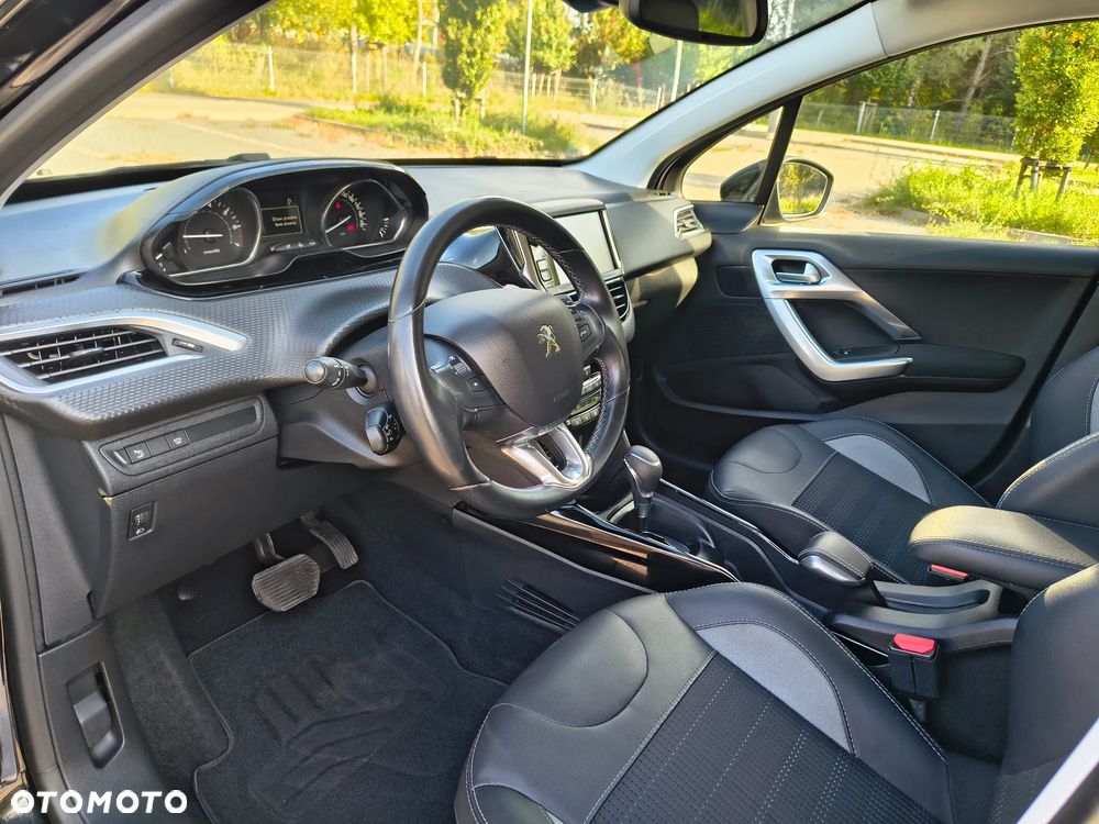 Peugeot 2008 PureTech 110 Stop&Start EAT6 Allure - 8