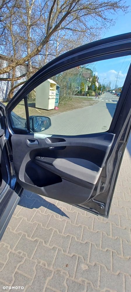 Ford Tourneo Courier 1.0 EcoBoost S&S Ambiente - 16