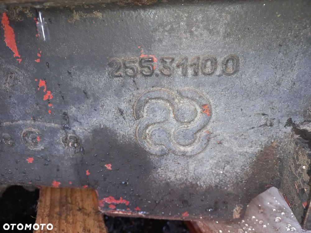 Most obudowa mostu przód tył ,zwolnica,zwrotnica,układ planetarny,atak,koło ataku wałek,półoś explorer,titan,antares,same,lamborghini,hurlimann,deutz,agroplus,agrosun,agrotron,silver,formuła,master,racing,premium,r774,0.467.473.0 ,01127250/20 ,445.4410.0 ,2324411 ,202.3111.0 ,25544100 ,91071140 ,9107.110.0, 269.4330.0 ,275.4356.0 ,255.3110.0 ,270.4741.0 ,.91311100 . 0.008.3208.0 , 0.008.3210.3,269.4331.0, 27244100. - 18