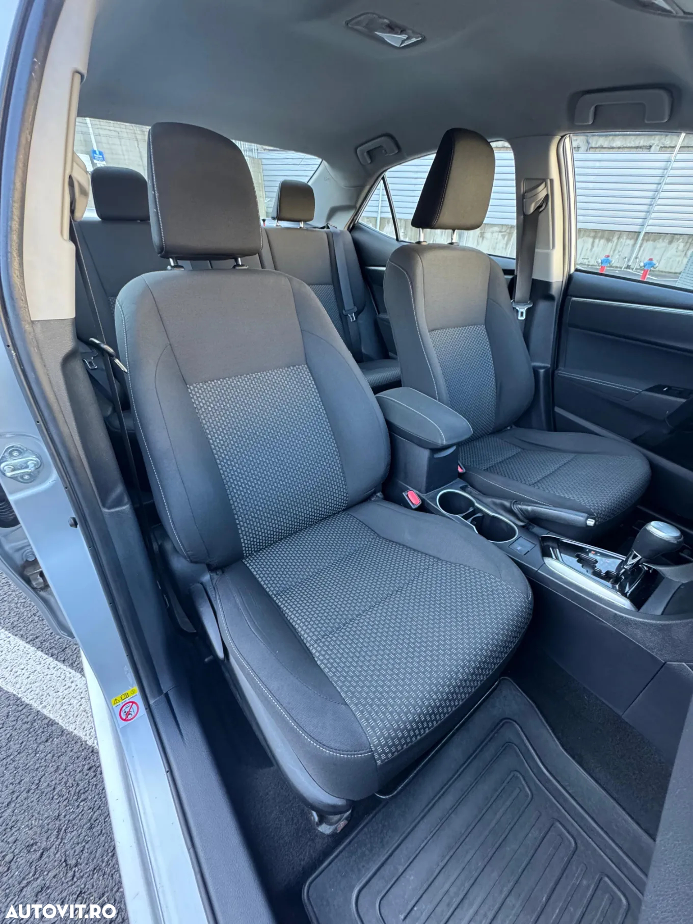 Toyota Corolla - 15