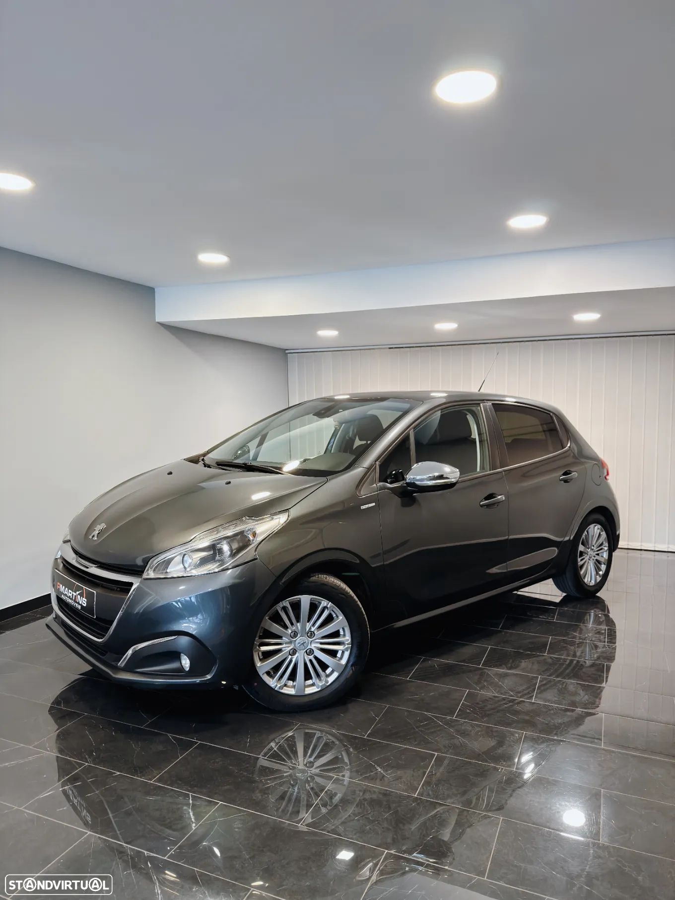 Peugeot 208 1.2 PureTech Style - 1