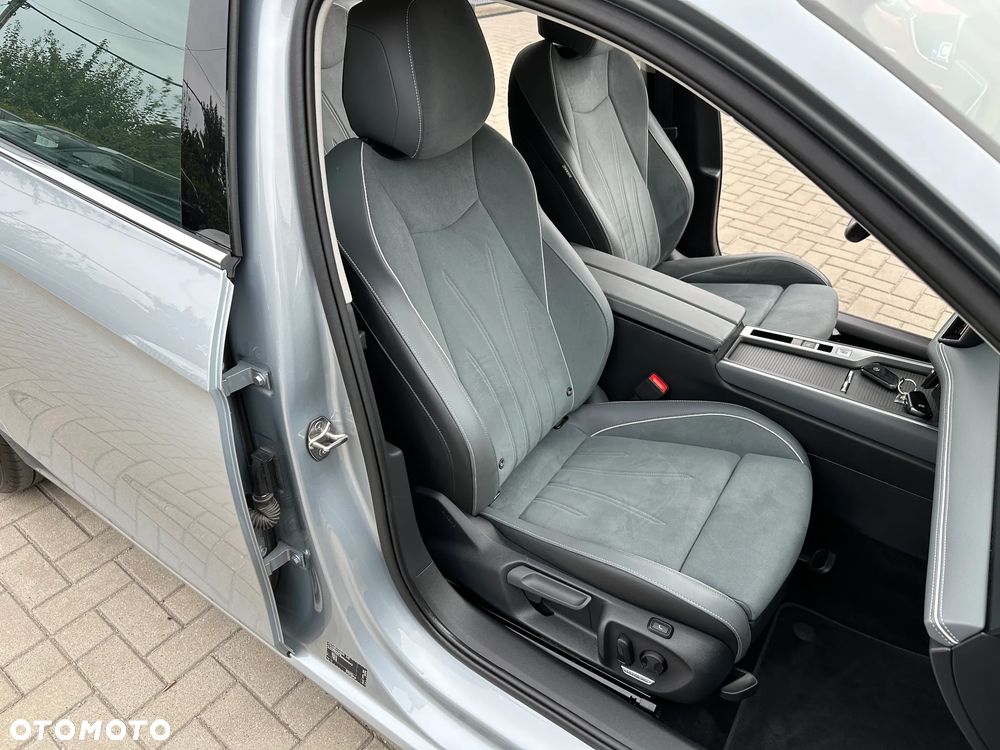 Volkswagen Passat - 21